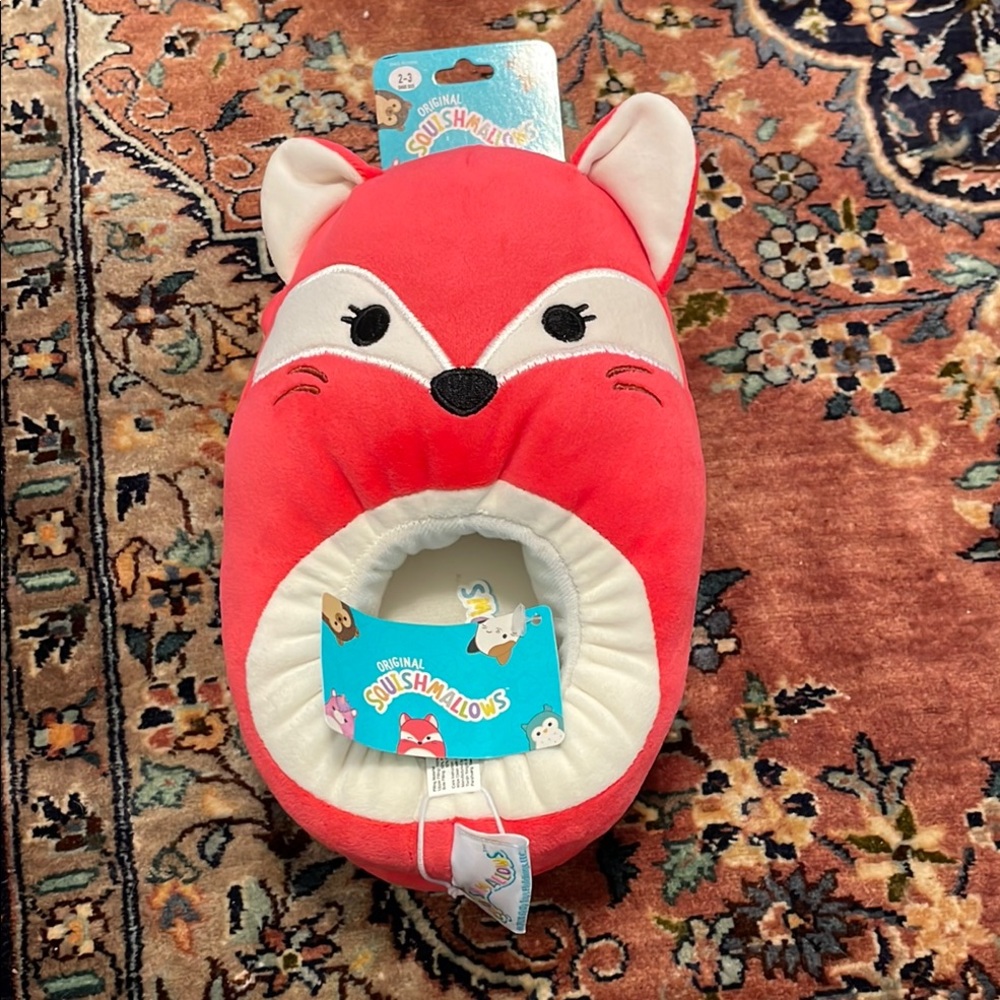 Squishmallows Child’s Slippers- Fox, NWT